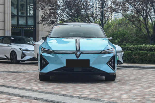 鑫旺资管 配置扎实218马力，这款中型车值得一看